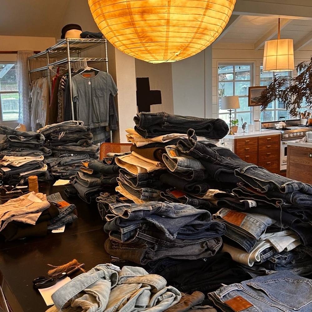 So many  Levi’s!! Vintage and high end consignment store .